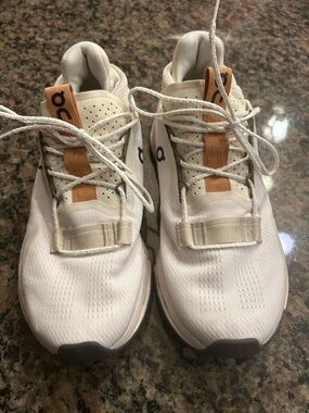 On Cloud Athletic Running Shoes in White and Tan